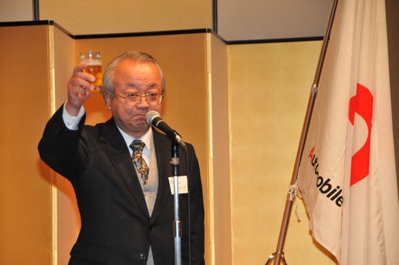 三菱ふそうトラック・バス鈴木会長(自工会副会長)