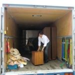 東日本大震災活動 トラック 支援物資