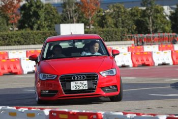 東京モーターショー・『プロの運転による同乗試乗会』