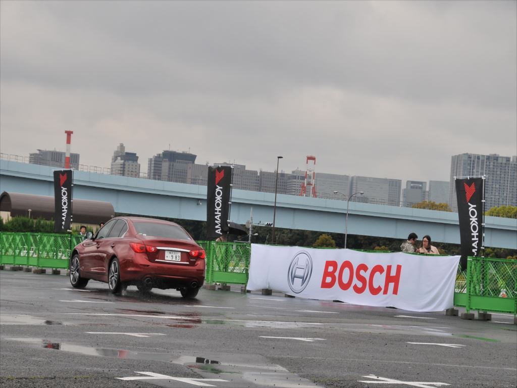 みんなの楽ラク安全運転講習会2015 急ブレーキ体験＆ESCデモンストレーション