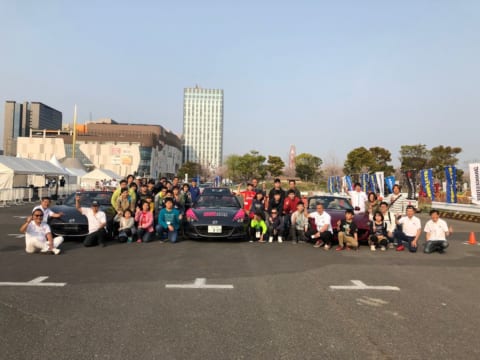 U-18運転予備校2019 参加者、保護者とインストラクターの集合写真