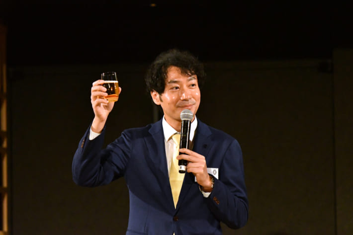 小川隼平氏