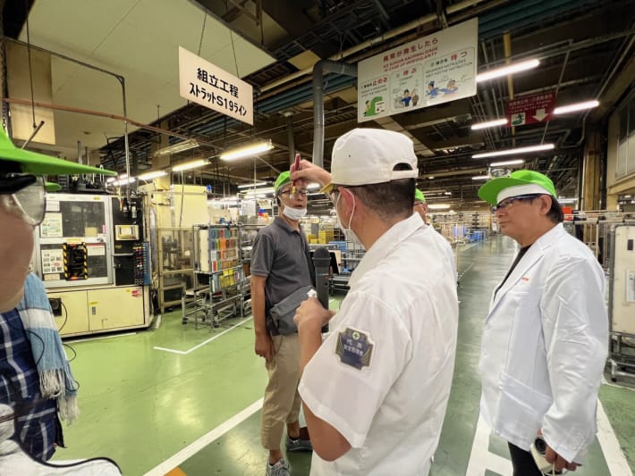 カヤバ製品技術勉強会 工場内見学風景