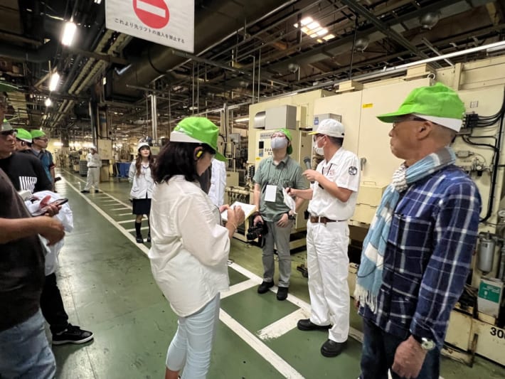 カヤバ製品技術勉強会 工場内見学風景