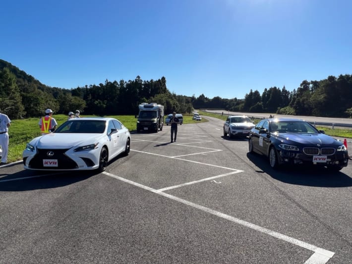 カヤバ製品技術勉強会 試乗風景